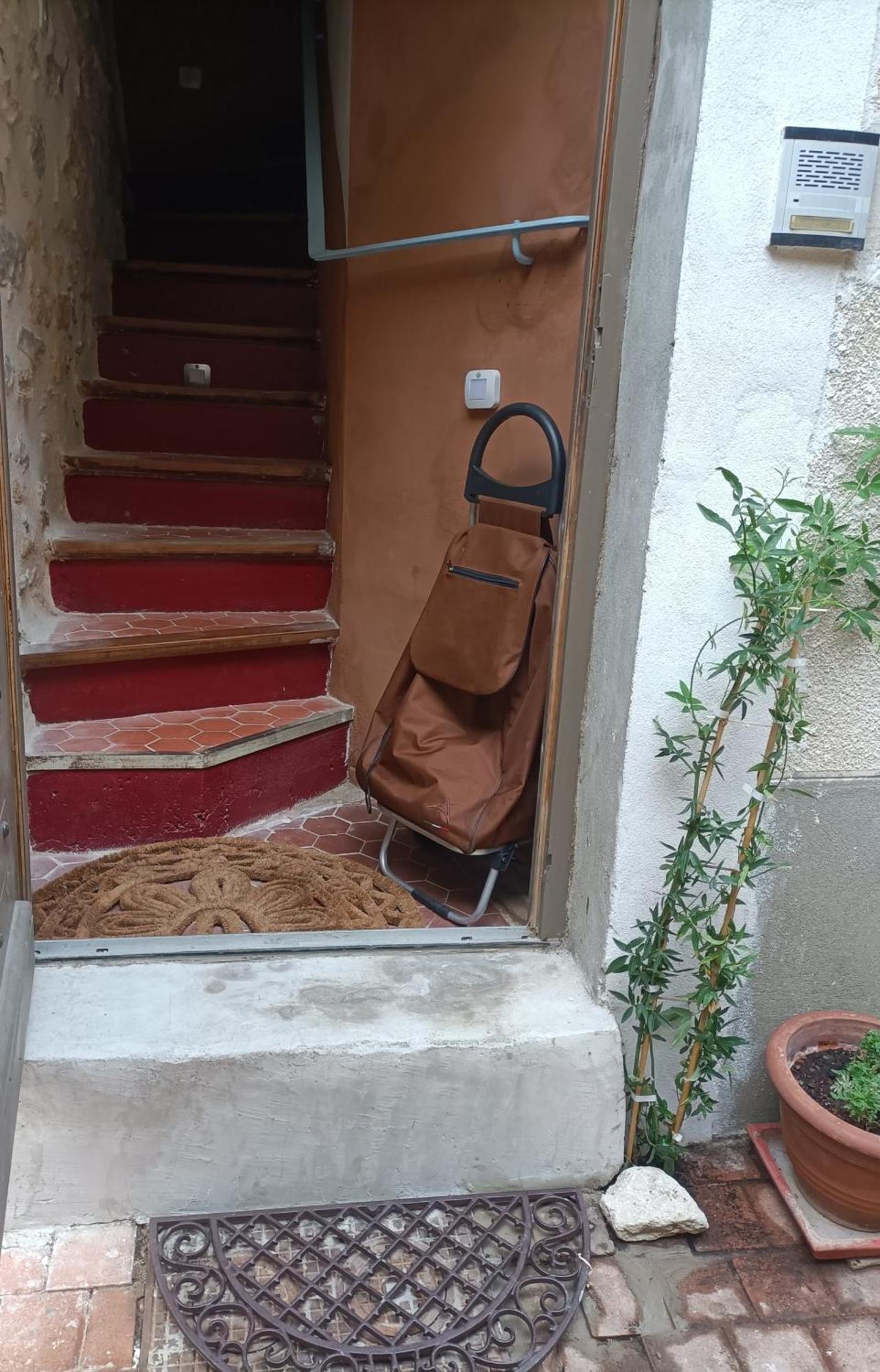 فيلا A Deux Pas D'Avignon Aramon المظهر الخارجي الصورة